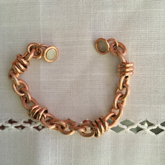 Milor Bronze Multi-Circle Rose Gold Necklace and Bracelet - Picture 3 of 5